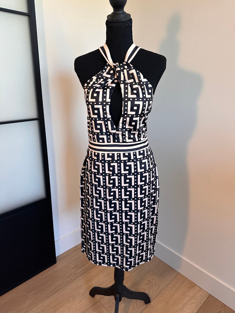 CHICME Stunning Silky Keyhole Geometric Halter Dress Size XL